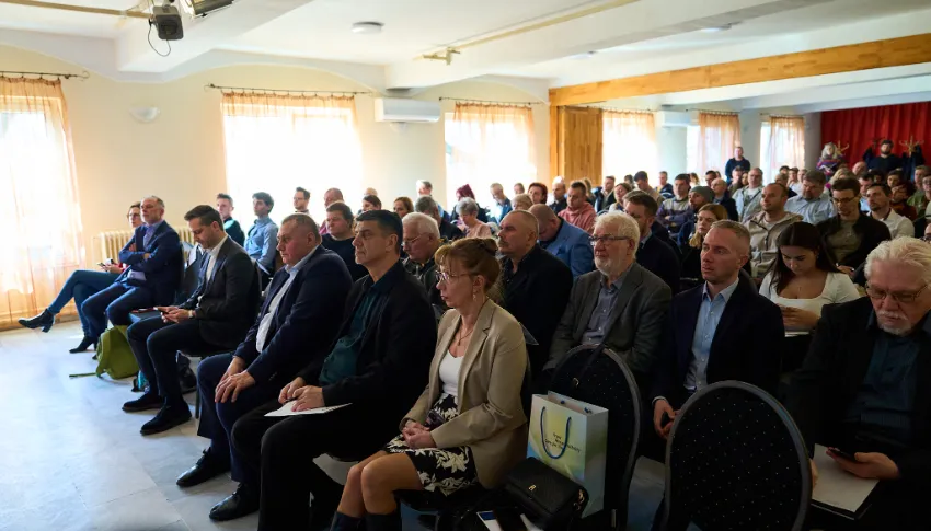 Tájékoztató előadás a Mesterséges Intelligencia használatáról és beszámoló a VII. Kerületi Tagcsoport tevékenységéről