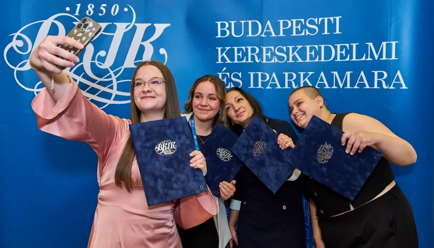 A budapesti kiválóságokat díjazta a BKIK az SZKTV döntősei tiszteletére rendezett ünnepségen