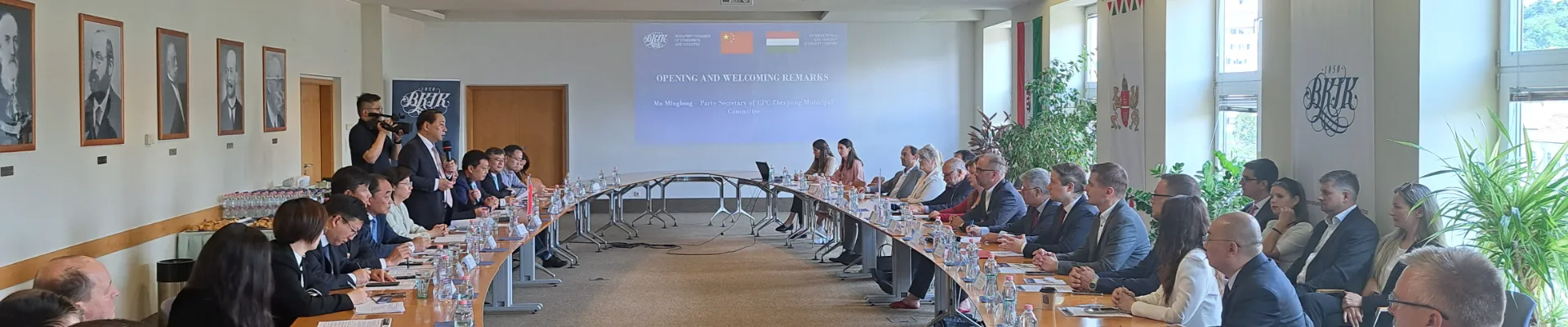 Kínai delegáció Zhenjiang és Yangzhong városaiból „smart” cégeknek 