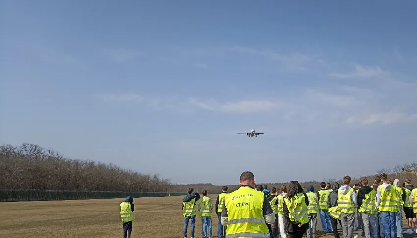 Kalandozás a reptér kulisszái mögött  a BKIK szervezésében