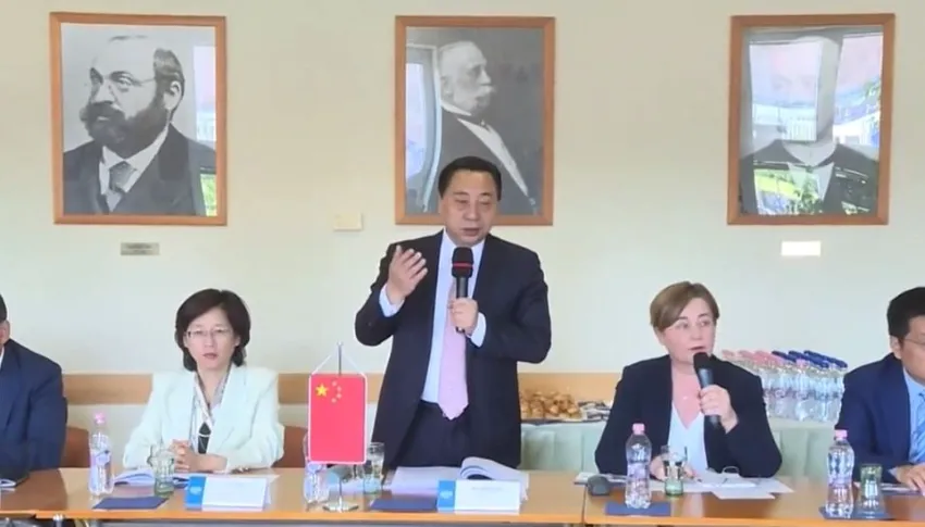 Kínai delegáció Zhenjiang és Yangzhong városaiból „smart” cégeknek 