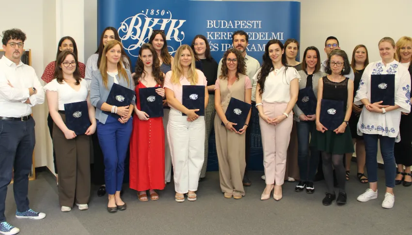 Átadtuk a BKIK és a LIBRI első közös Kiadói menedzser képzésének tanúsítványait