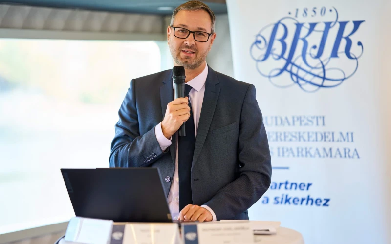 069-2025.11.10.-BKIK-kamarak-a-hajon-SG200373