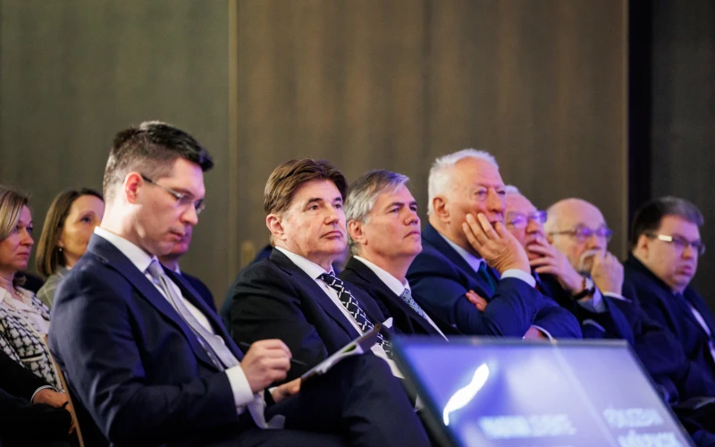 MKIK_Konferencia_Kempinski_250407_085